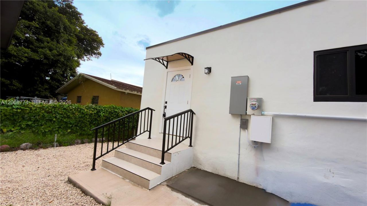 1243 NW 29th Ter , Miami, FL 33142 Photo
