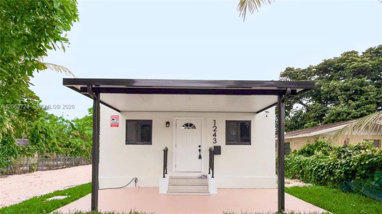 1243 NW 29th Ter , Miami, FL 33142 Photo