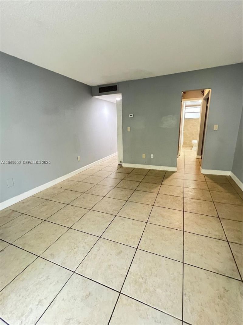1610 Lenox Ave, Unit 409, Miami Beach, FL 33139 Photo
