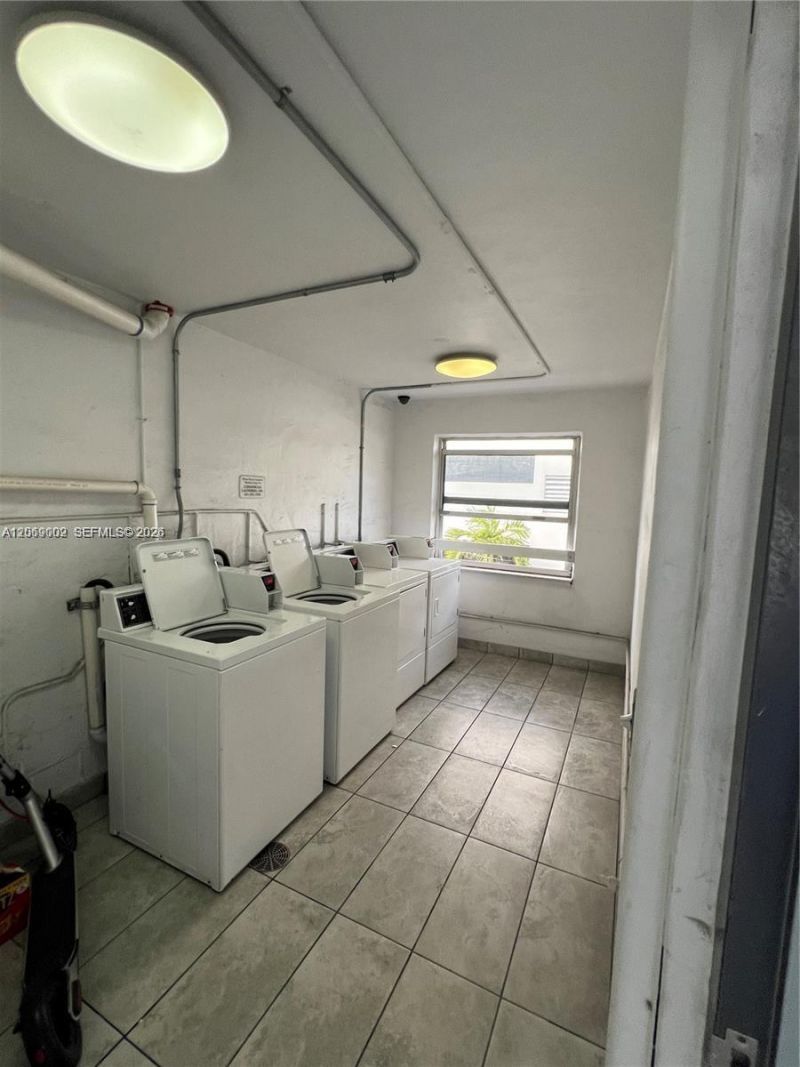 1610 Lenox Ave, Unit 409, Miami Beach, FL 33139 Photo