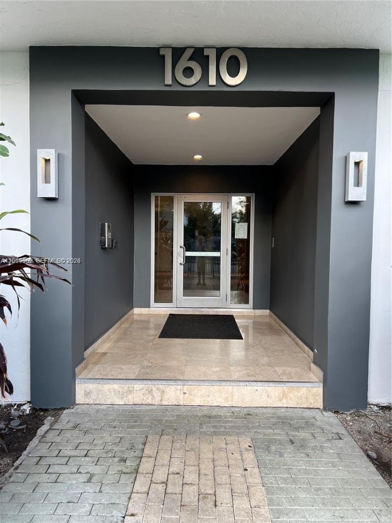 1610 Lenox Ave, Unit 409, Miami Beach, FL 33139 Photo