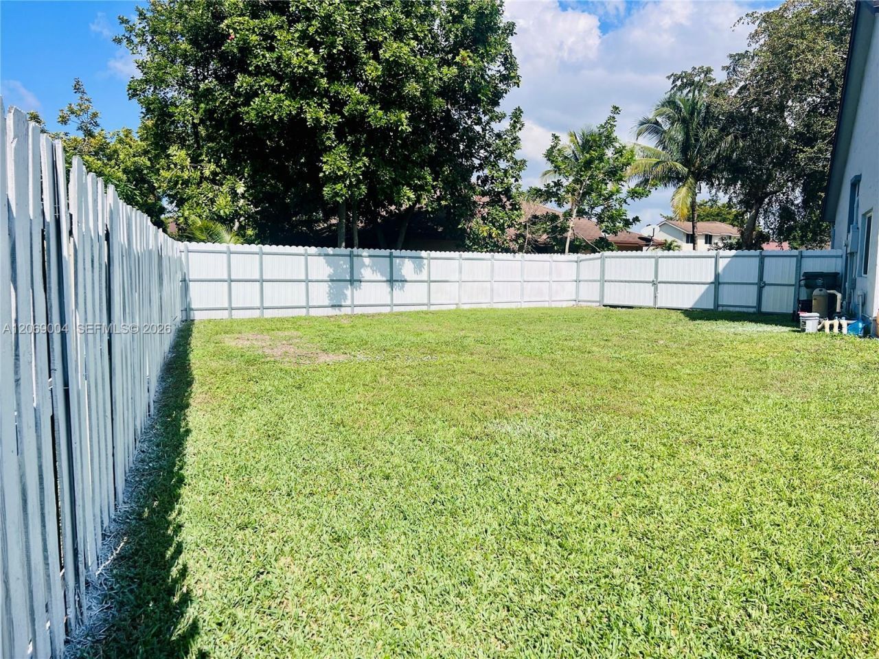 750 SW 98th Ave , Pembroke Pines, FL 33025 Photo