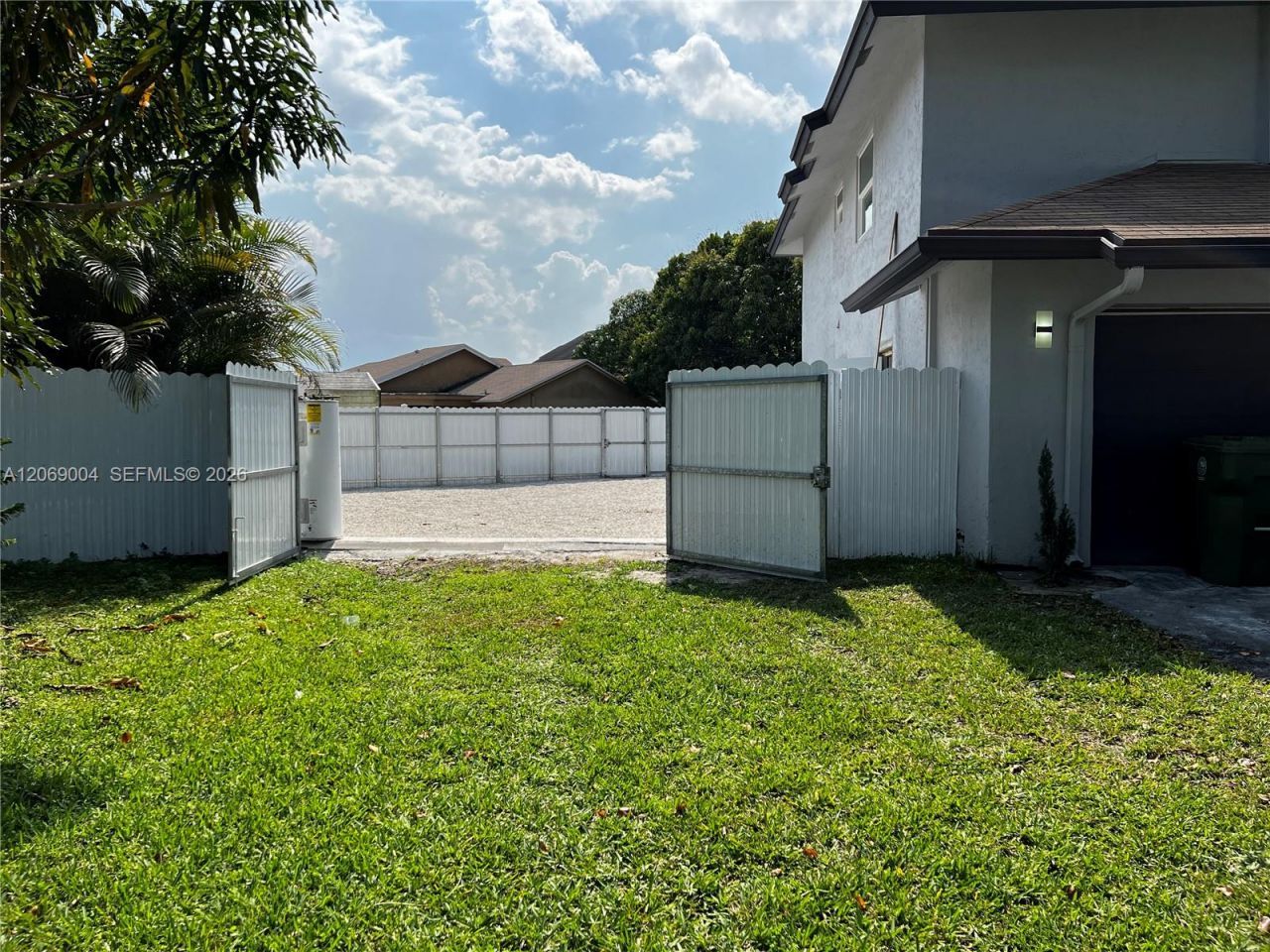 750 SW 98th Ave , Pembroke Pines, FL 33025 Photo