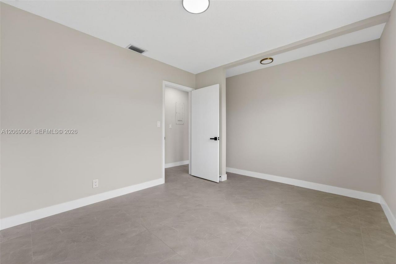 6091 SW 14th St , Plantation, FL 33317 Photo