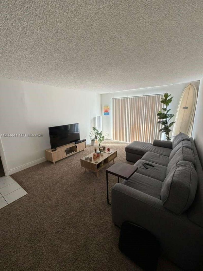 488 NW 165th St Rd , Unit B-614, Miami, FL 33169 Photo