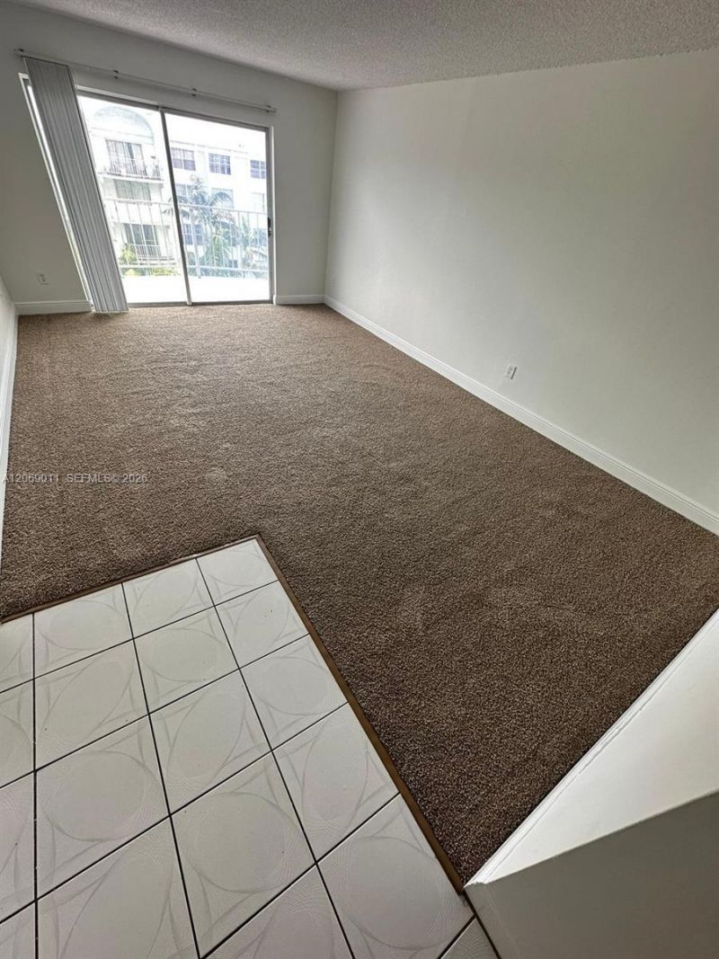 488 NW 165th St Rd , Unit B-614, Miami, FL 33169 Photo