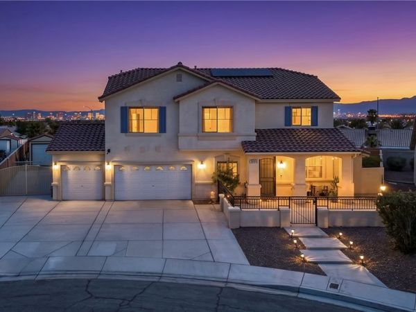 1035 Devon Lake Street , Las Vegas, NV 89110