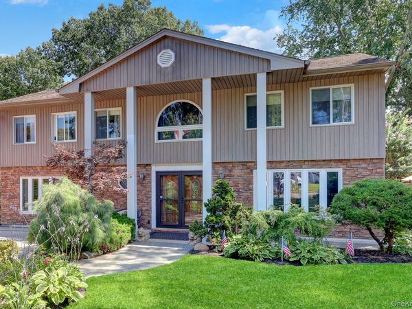 15 Denise Lane, Hauppauge, NY 11788