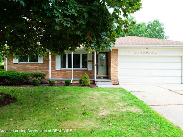 3913 Stratford Avenue, Lansing, MI 48911
