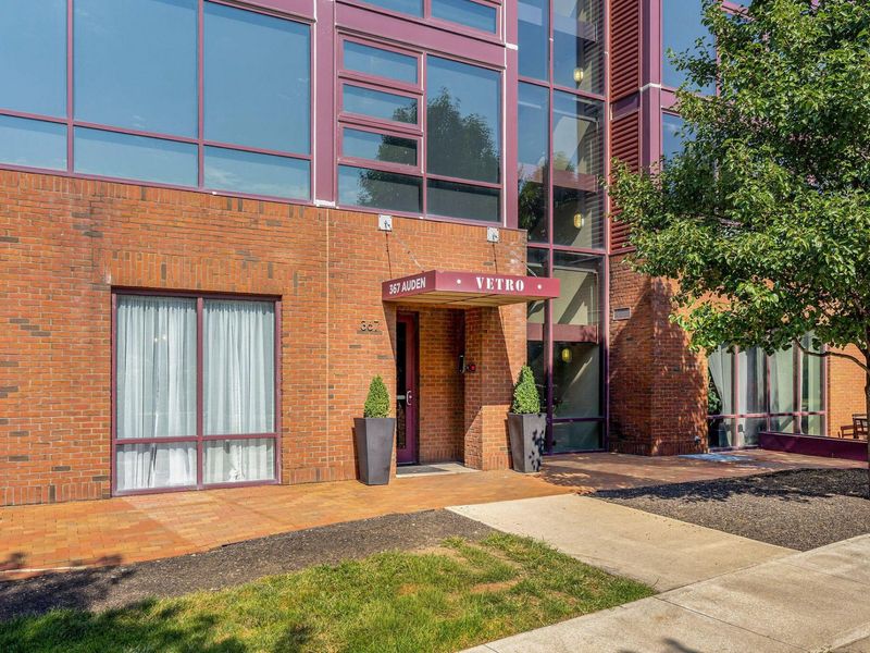 367 Auden Avenue, Unit 307, Columbus, OH 43215 Photo 2