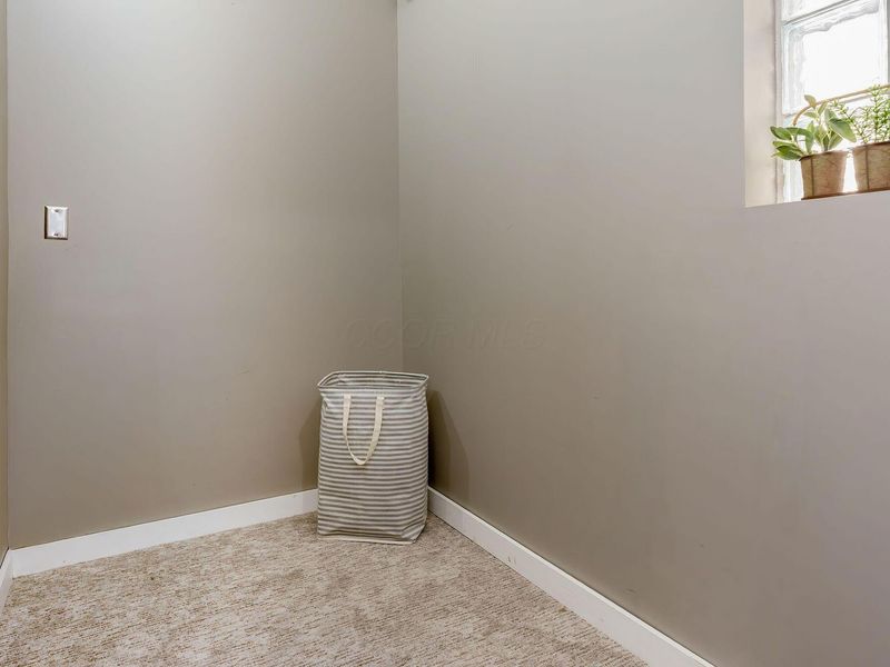 367 Auden Avenue, Unit 307, Columbus, OH 43215 Photo 32
