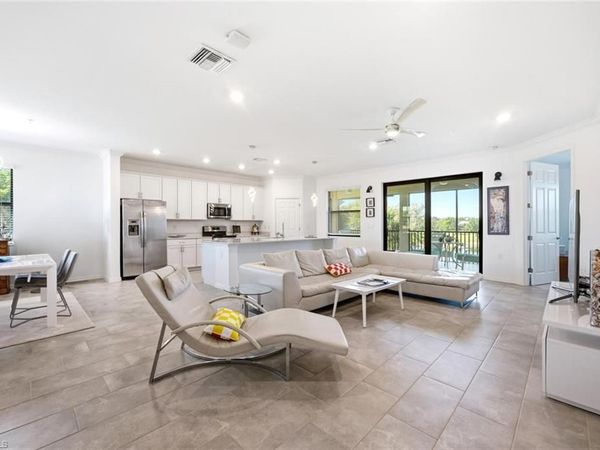 2352 Anguilla DR, Unit 201, NAPLES, FL 34120