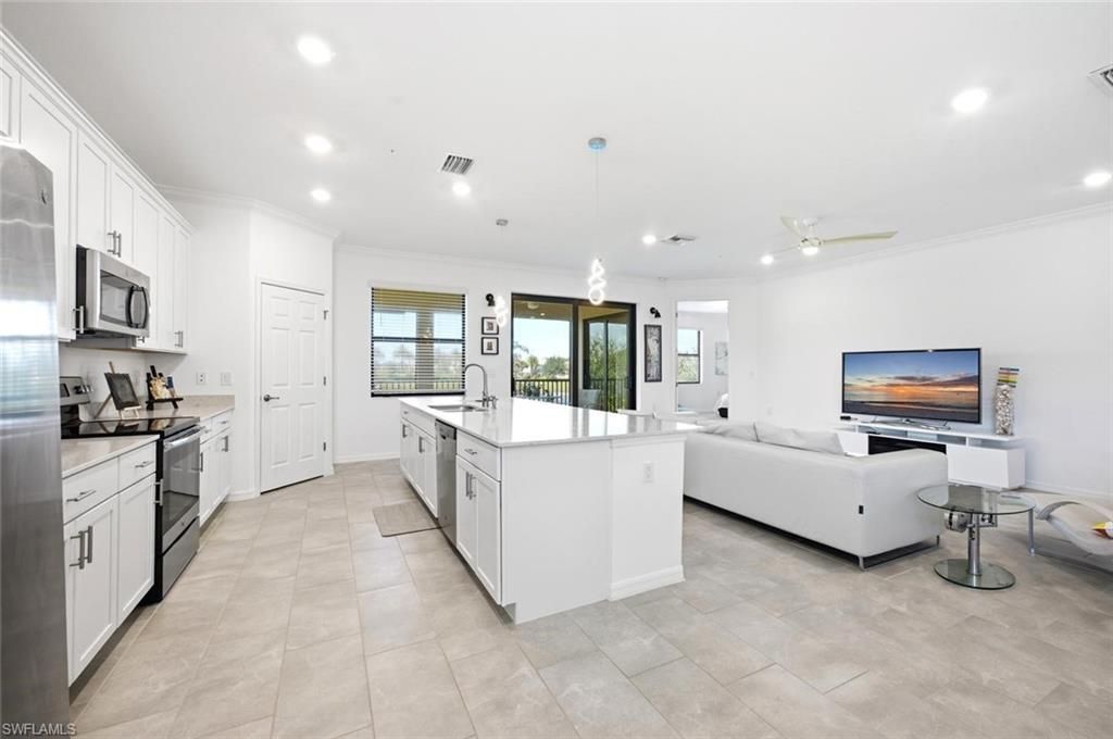 2352 Anguilla Dr, Unit 201, Naples, FL 34120 Photo