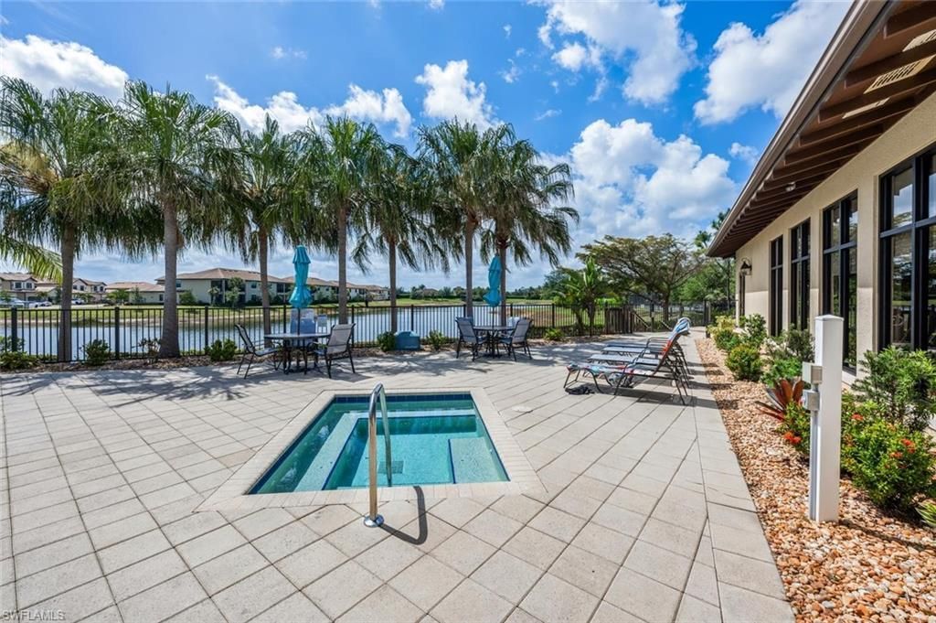 2352 Anguilla Dr, Unit 201, Naples, FL 34120 Photo