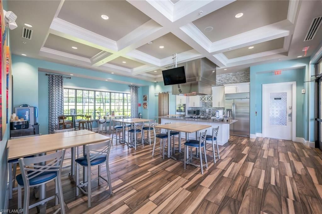 2352 Anguilla Dr, Unit 201, Naples, FL 34120 Photo