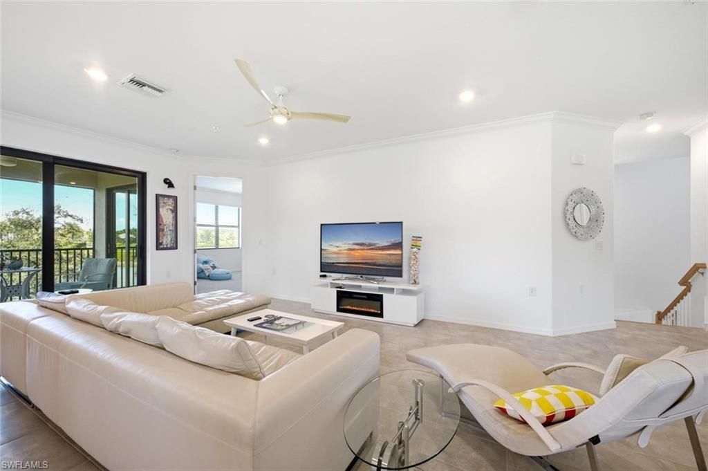 2352 Anguilla Dr, Unit 201, Naples, FL 34120 Photo