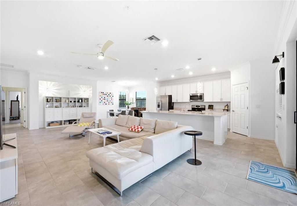 2352 Anguilla Dr, Unit 201, Naples, FL 34120 Photo