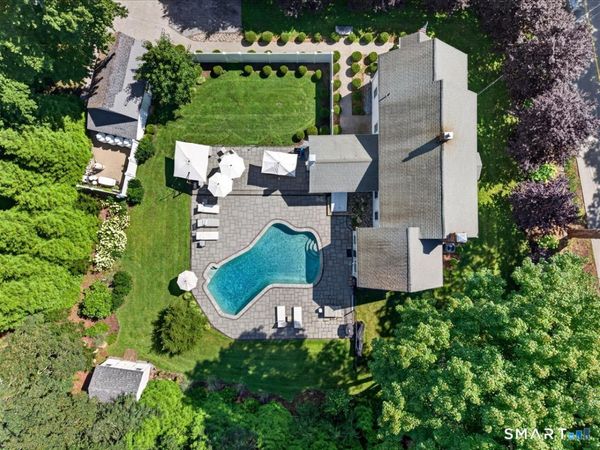 28 River, Essex, CT 06426
