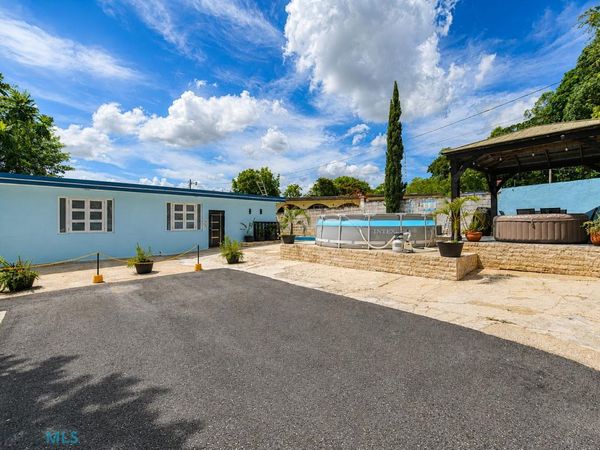 689 CARR, Vega Alta, PR 00692