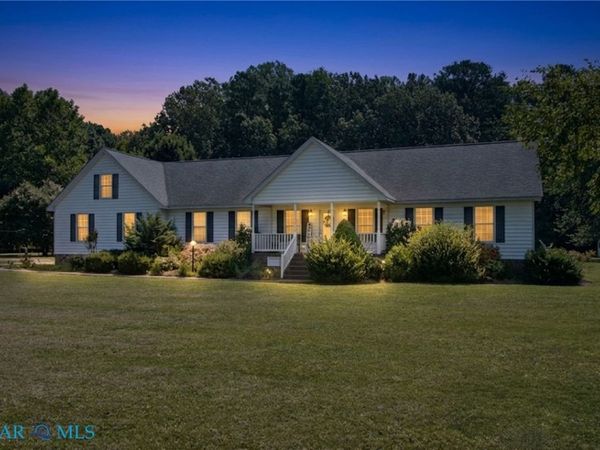 353 N End Estates , North, VA 23128