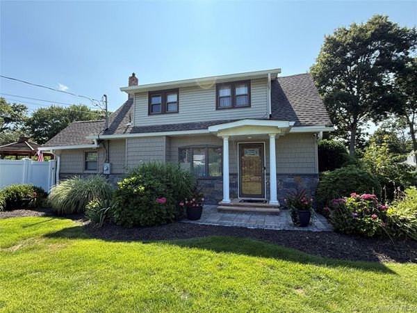 70 Lake Promenade, Ronkonkoma, NY 11779
