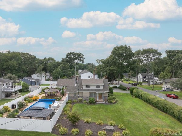 70 Lake Promenade, Ronkonkoma, NY 11779