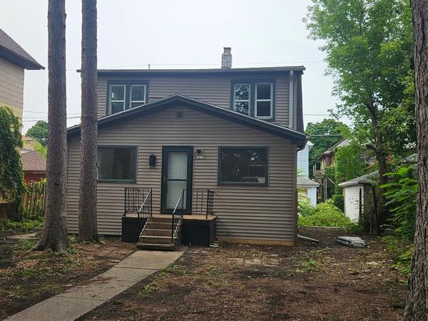 2871 N 50th STREET, Milwaukee, WI 53210