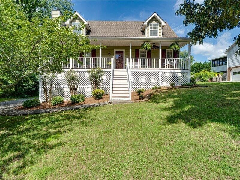 8735 Brookhill Drive, Hixson, TN 37343 Main Photo
