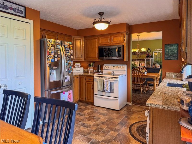 770 Woodview Drive, Ashland, OH 44805 Photo 11