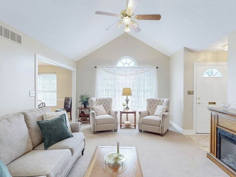 142 Carly Court, Hartville, OH 44632 Photo 6