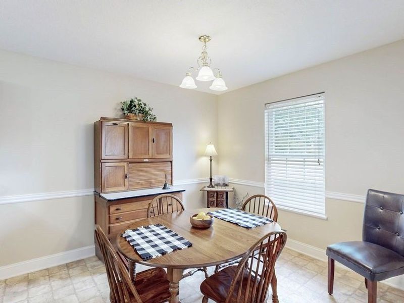 142 Carly Court, Hartville, OH 44632 Photo 9