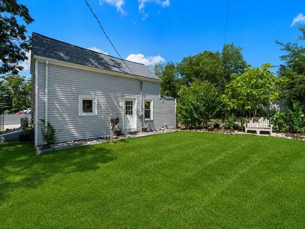 29 Sandwich Rd, Wareham, MA 02571