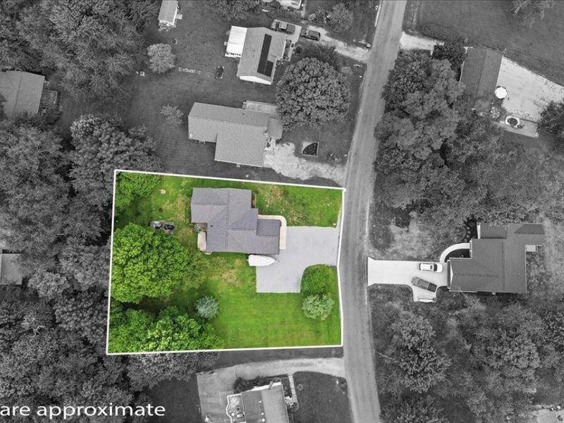 148 Jonathon Drive , Howard, OH 43028 Photo 3