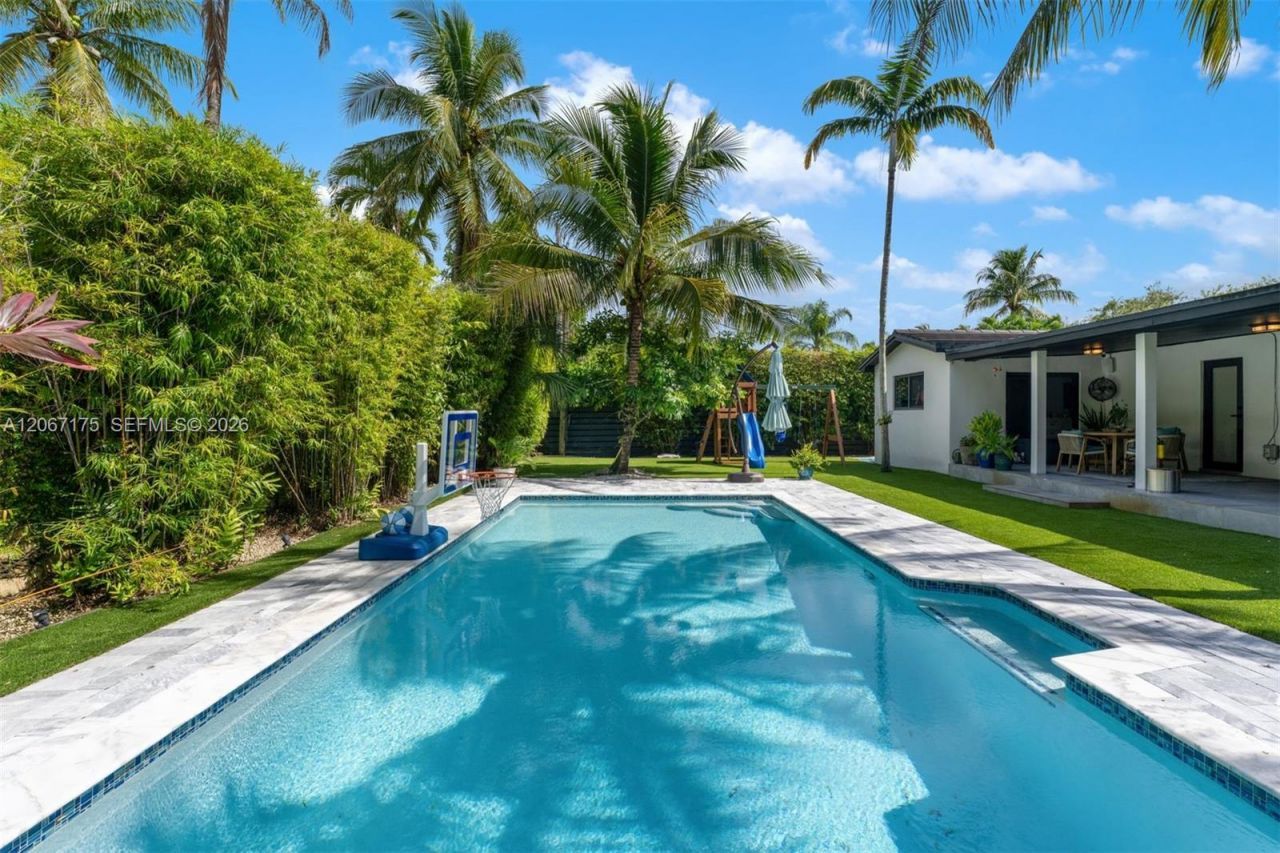 7790 SW 53rd Avenue , Miami, FL 33143 Photo