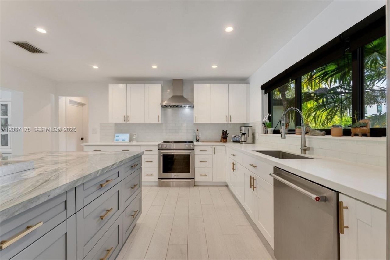 7790 SW 53rd Avenue , Miami, FL 33143 Photo