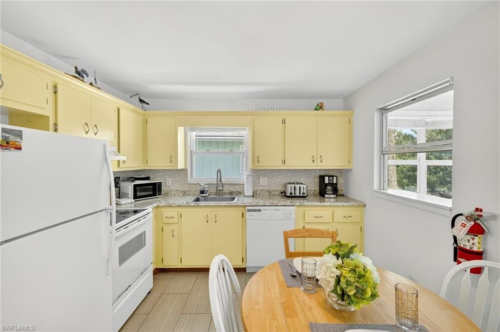 235 Mango St, Unit 235,237, Fort Myers Beach, FL 33931 Photo