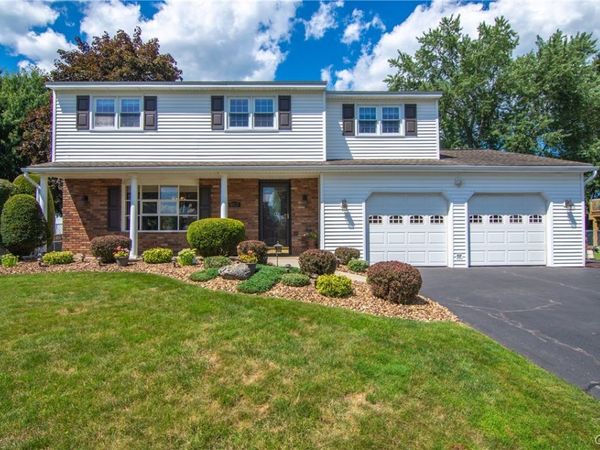 8025 Trina Circle , Clay, NY 13041