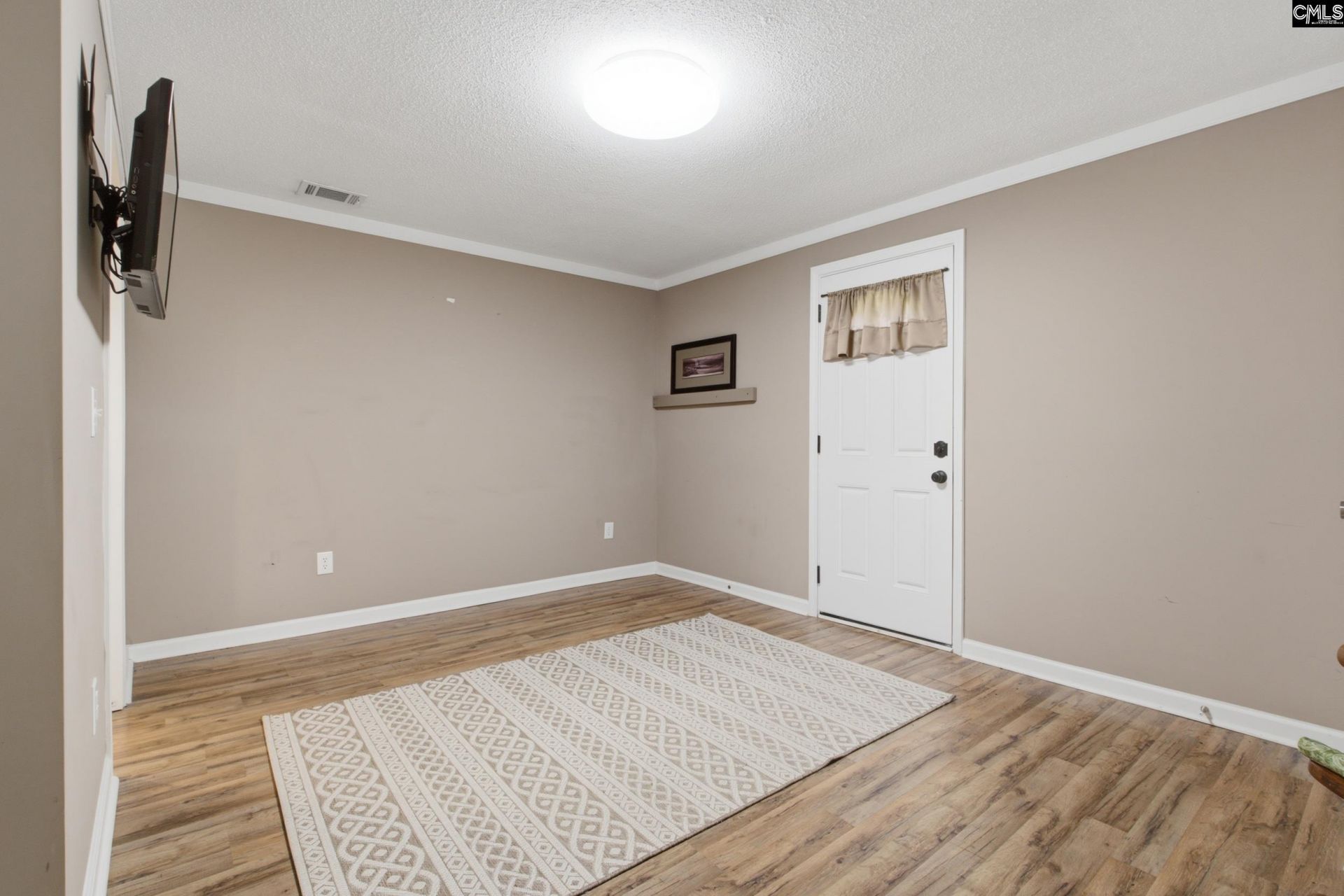 220 Hunstanton Drive Photo 23