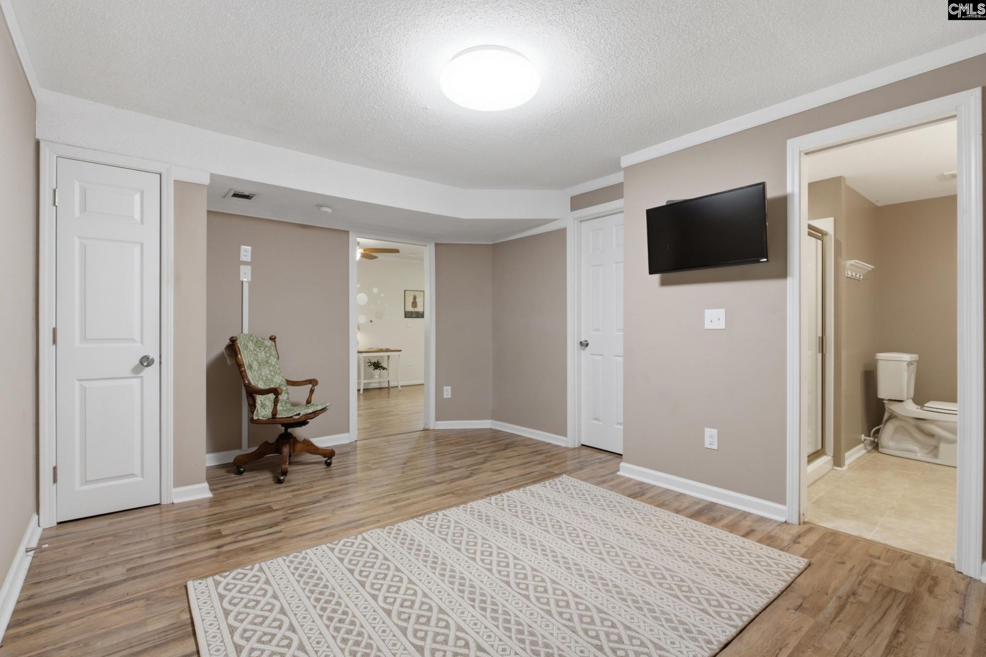 220 Hunstanton Drive Photo 24