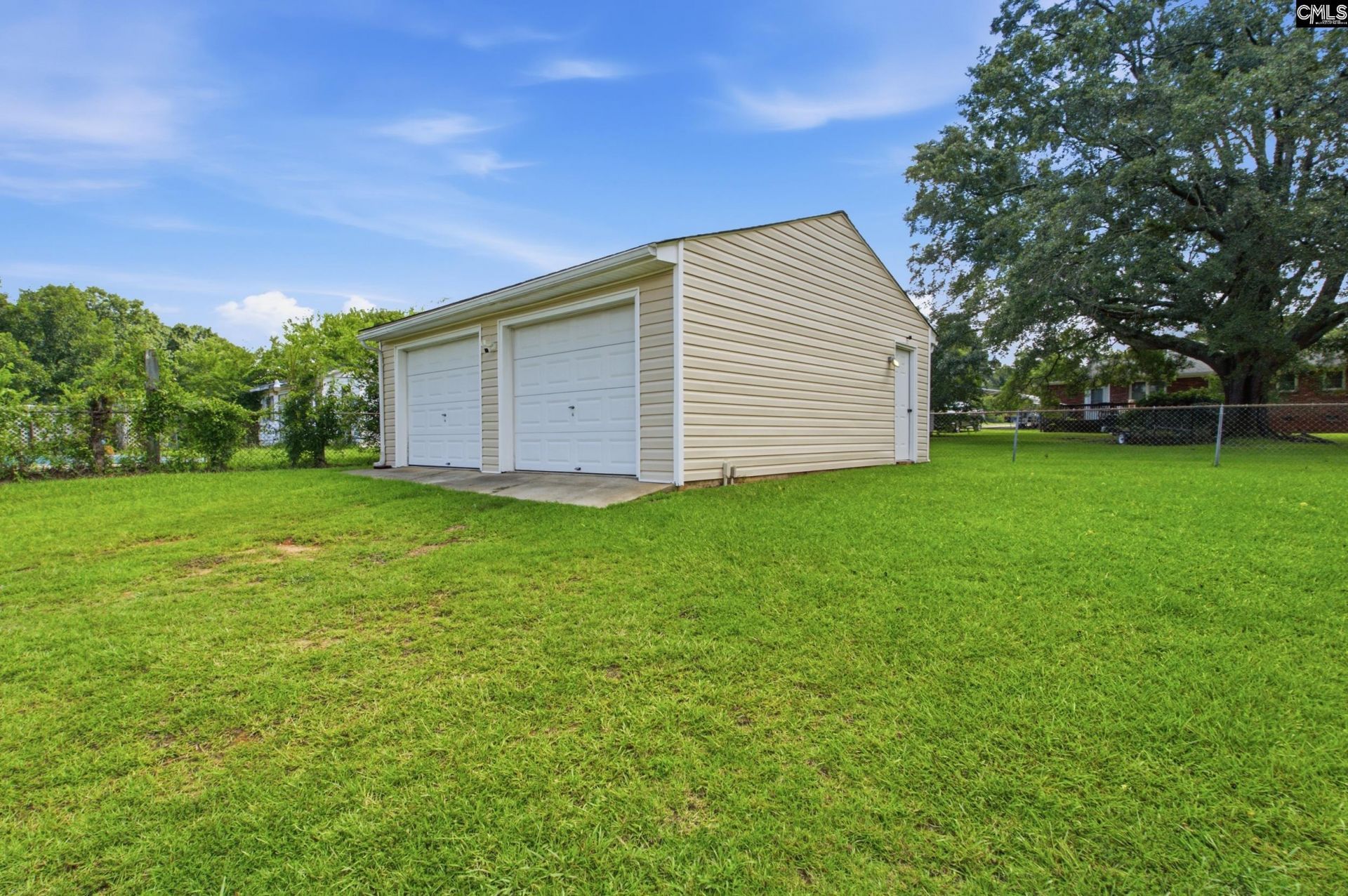 220 Hunstanton Drive Photo 30