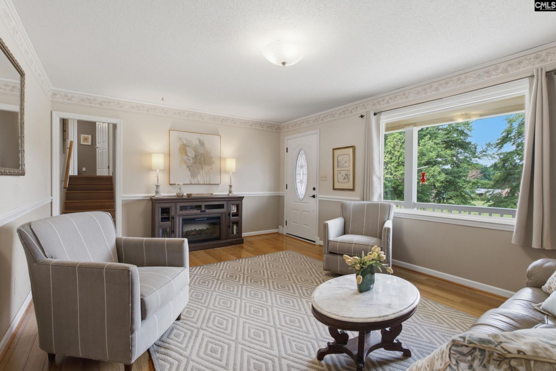 220 Hunstanton Drive Photo 4