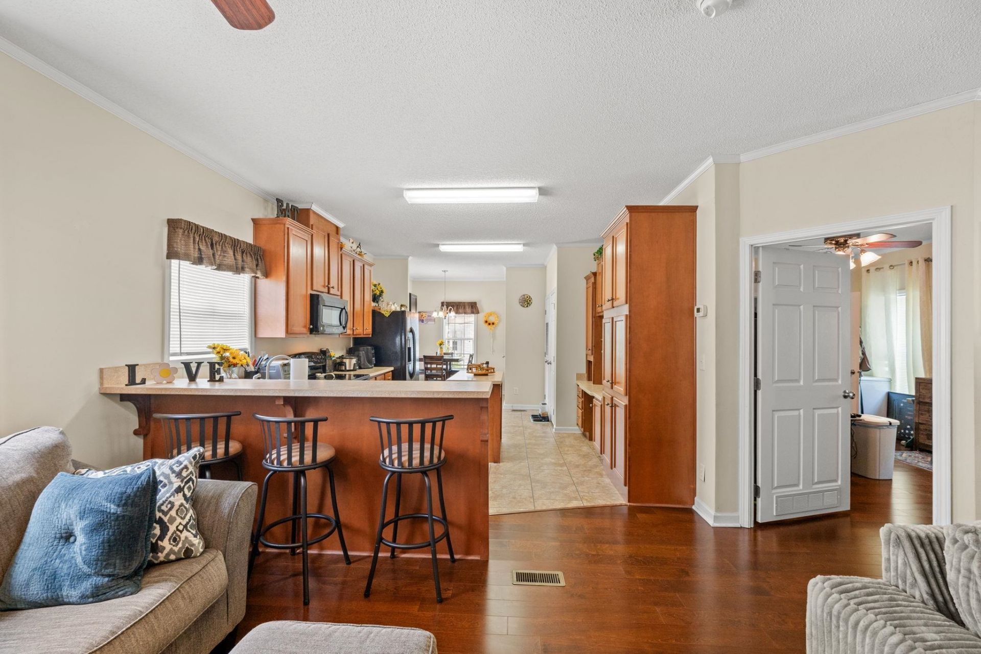 983 Jamestown Rd. Photo 10