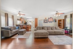 983 Jamestown Rd. photo 4