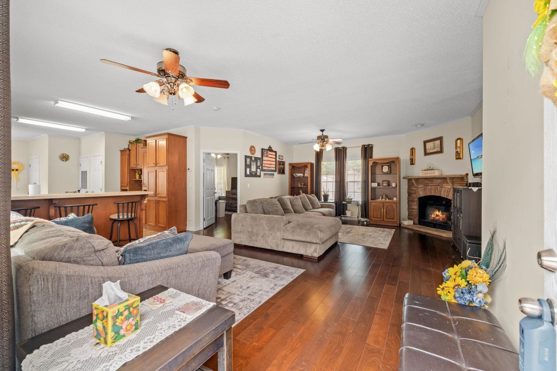 983 Jamestown Rd. Photo 6