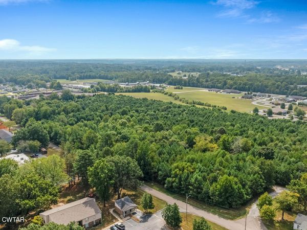 1045 Manley Street , Paris, TN 38242