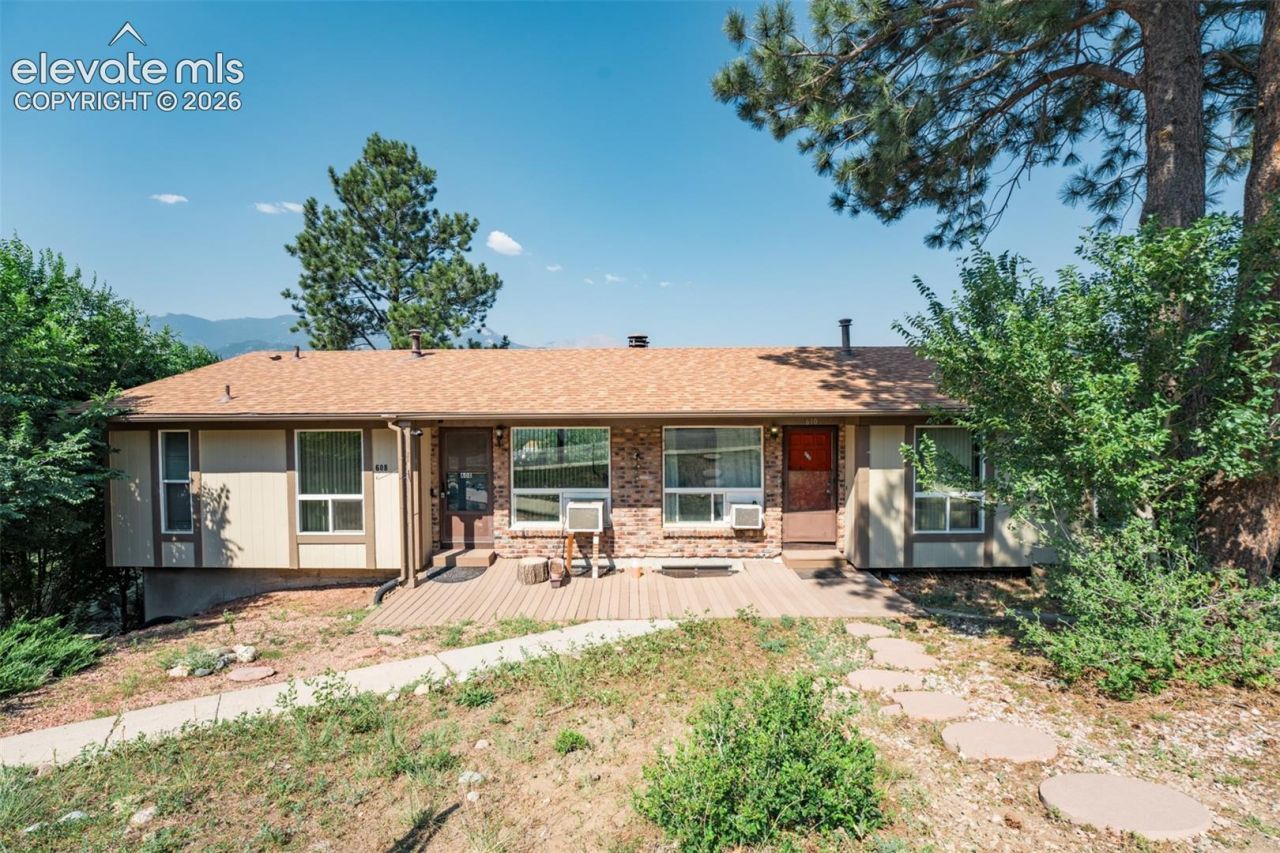 610 Crown Ridge Drive, Colorado Springs, CO 80904 Main Photo