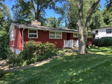 2305 Helena Avenue NW, Massillon, OH 44646