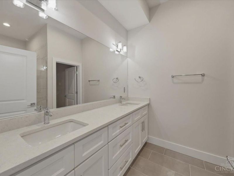 3912 Edwards Road, Cincinnati, OH 45209 Photo 44