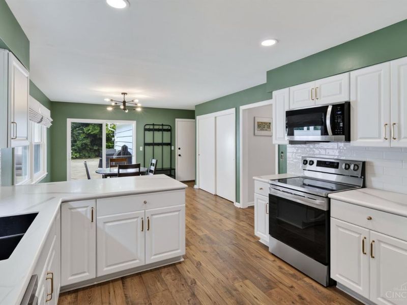1028 Newcastle Drive, Springfield Township, OH 45231 Photo 21