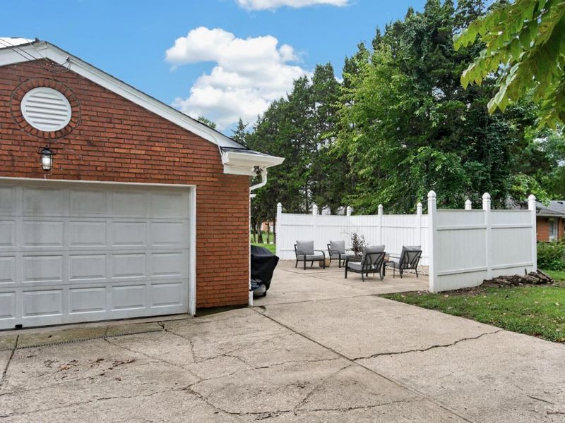 1028 Newcastle Drive, Springfield Township, OH 45231 Photo 45